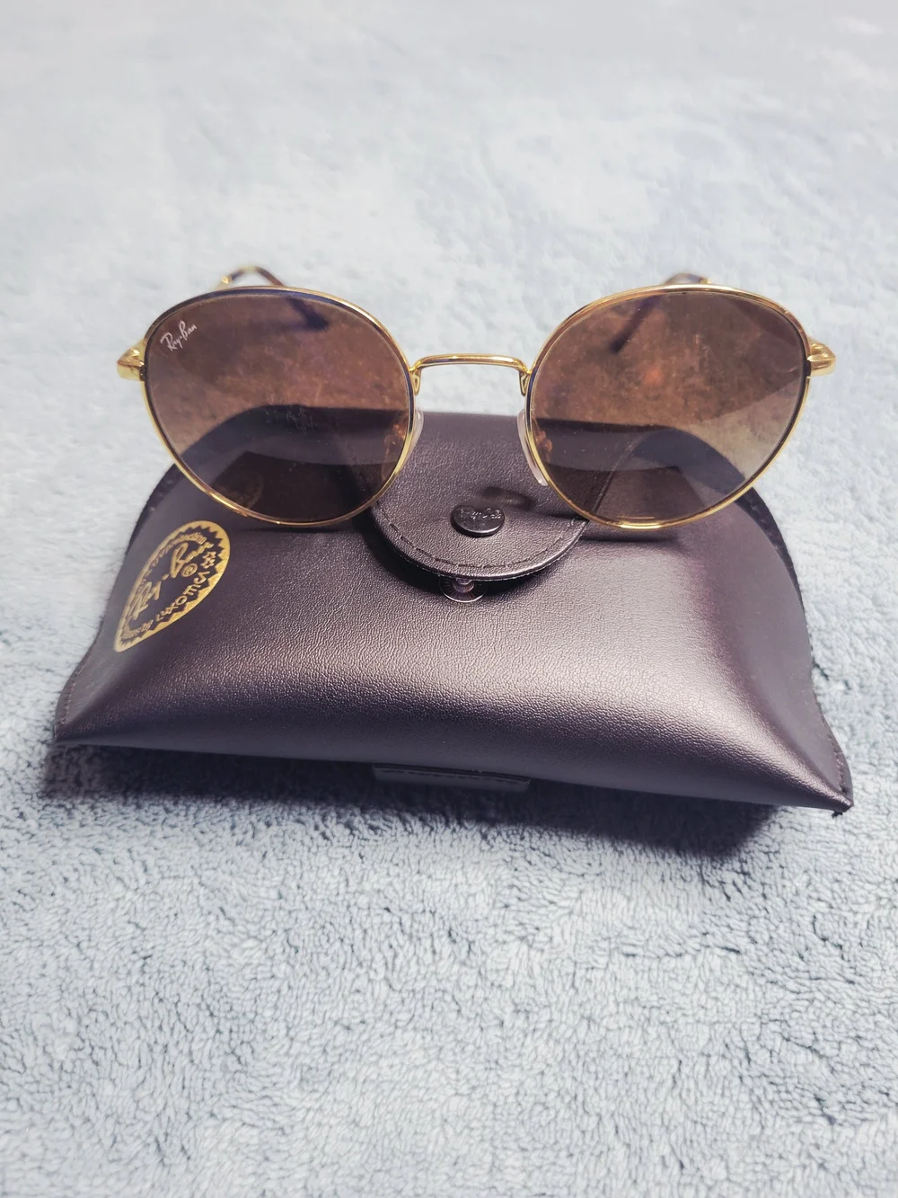 Ray-Ban RB3681 Gold Round Sunglasses Unisex